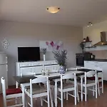 In With Balcony, Air Conditioning, Wifi, Dishwasher 4888-1 公寓 Banjol