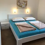 In With Balcony, Air Conditioning, Wifi, Dishwasher 4888-1 *