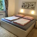 In With Balcony, Air Conditioning, Wifi, Dishwasher 4888-1 公寓 *