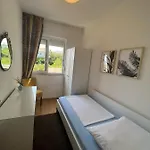 In With Balcony, Air Conditioning, Wifi, Dishwasher 4888-1 公寓 Banjol