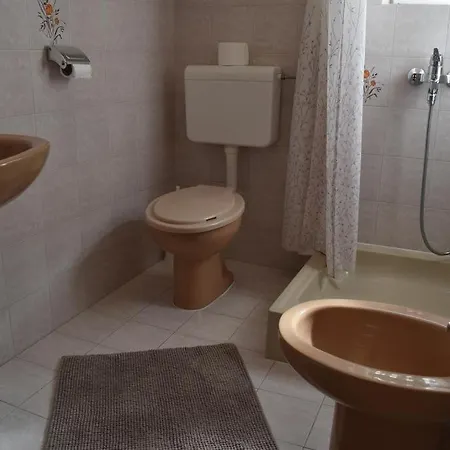 In With Balcony, Air Conditioning, Wifi, Dishwasher 4888-1