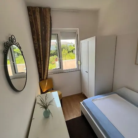 In With Balcony, Air Conditioning, Wifi, Dishwasher 4888-1
