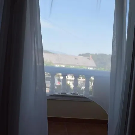 In With Balcony, Air Conditioning, Wifi, Dishwasher 4888-1 Апартаменты Банёл