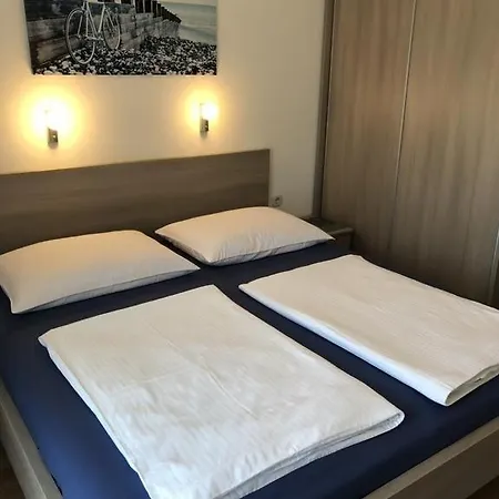 In With Balcony, Air Conditioning, Wifi, Dishwasher 4888-1