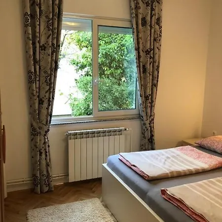 In With Balcony, Air Conditioning, Wifi, Dishwasher 4888-1 * Банёл