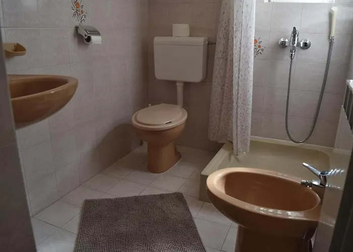In With Balcony, Air Conditioning, Wifi, Dishwasher 4888-1