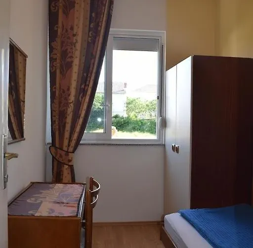 アパート In With Balcony, Air Conditioning, Wifi, Dishwasher 4888-1