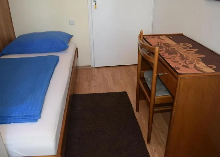 アパート In With Balcony, Air Conditioning, Wifi, Dishwasher 4888-1